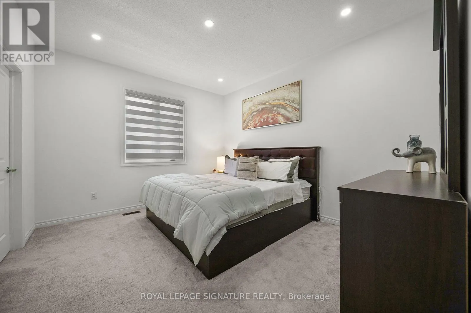 372 CLOCKWORK DRIVE