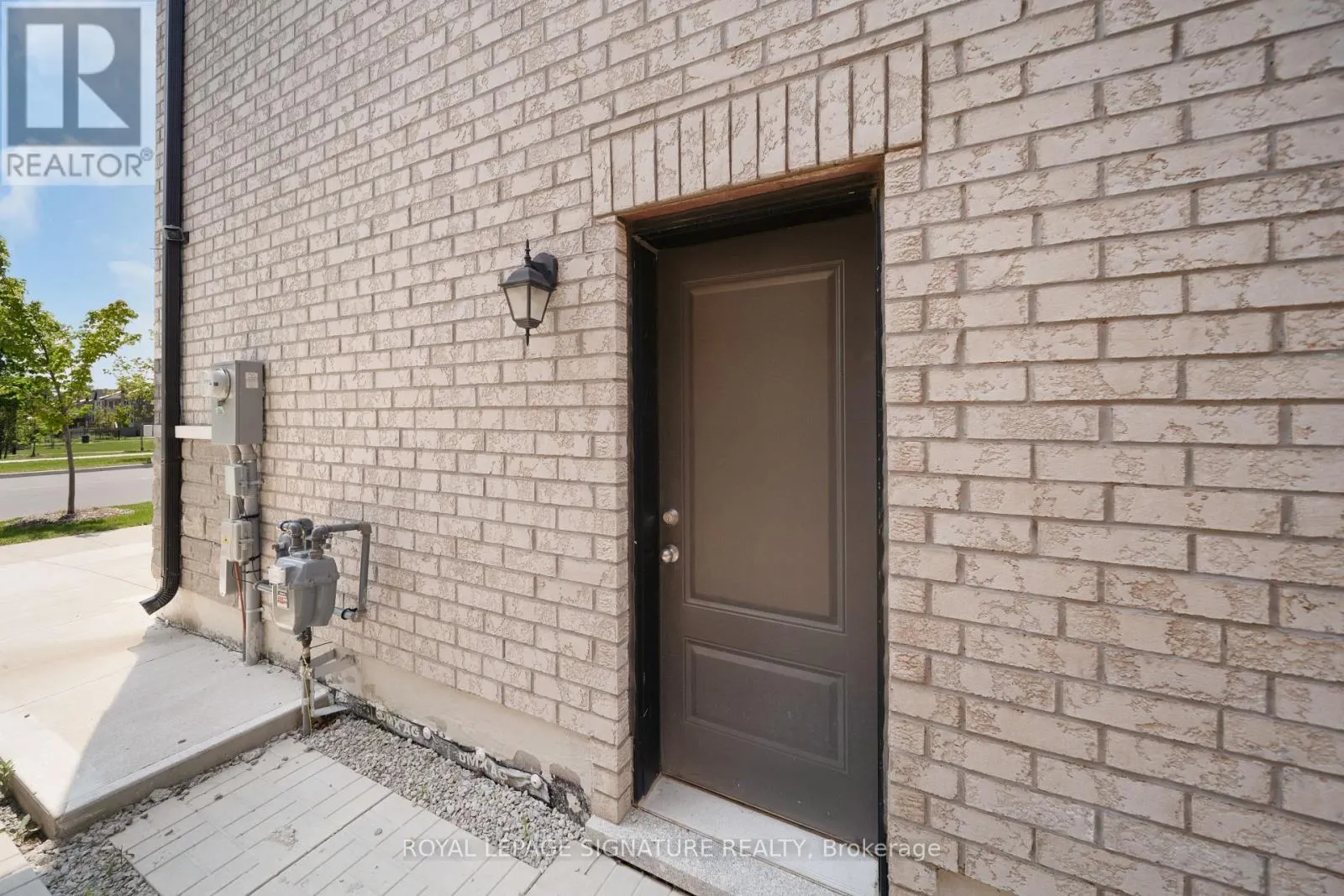 372 CLOCKWORK DRIVE