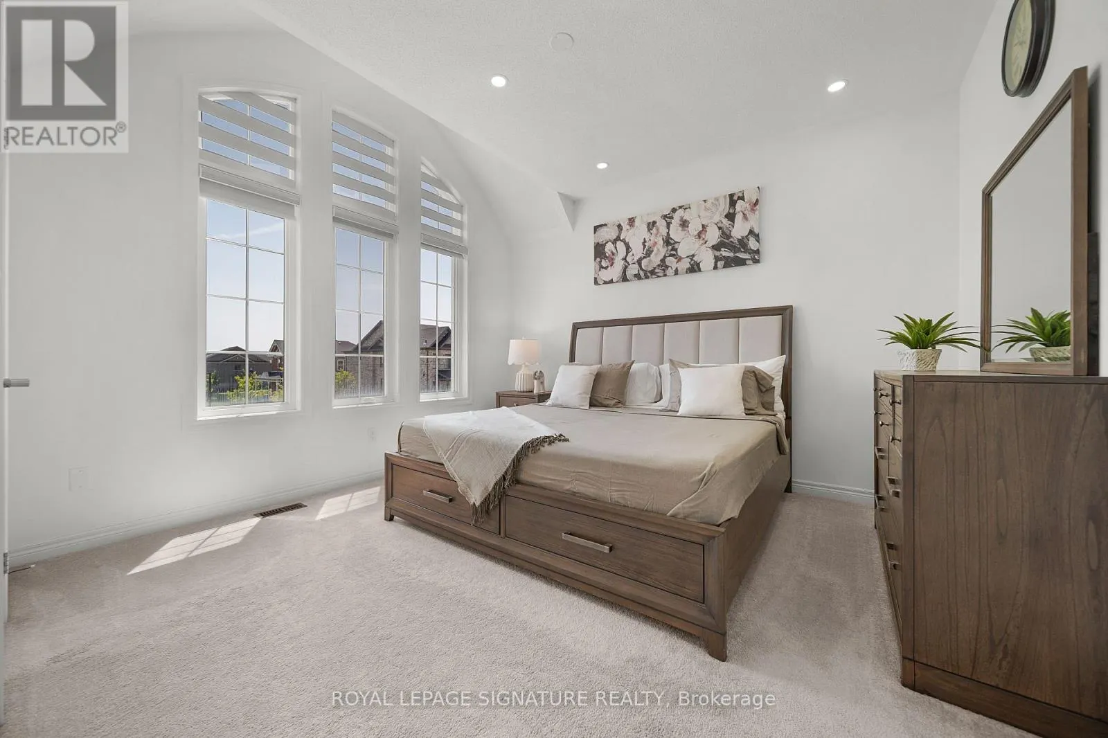 372 CLOCKWORK DRIVE