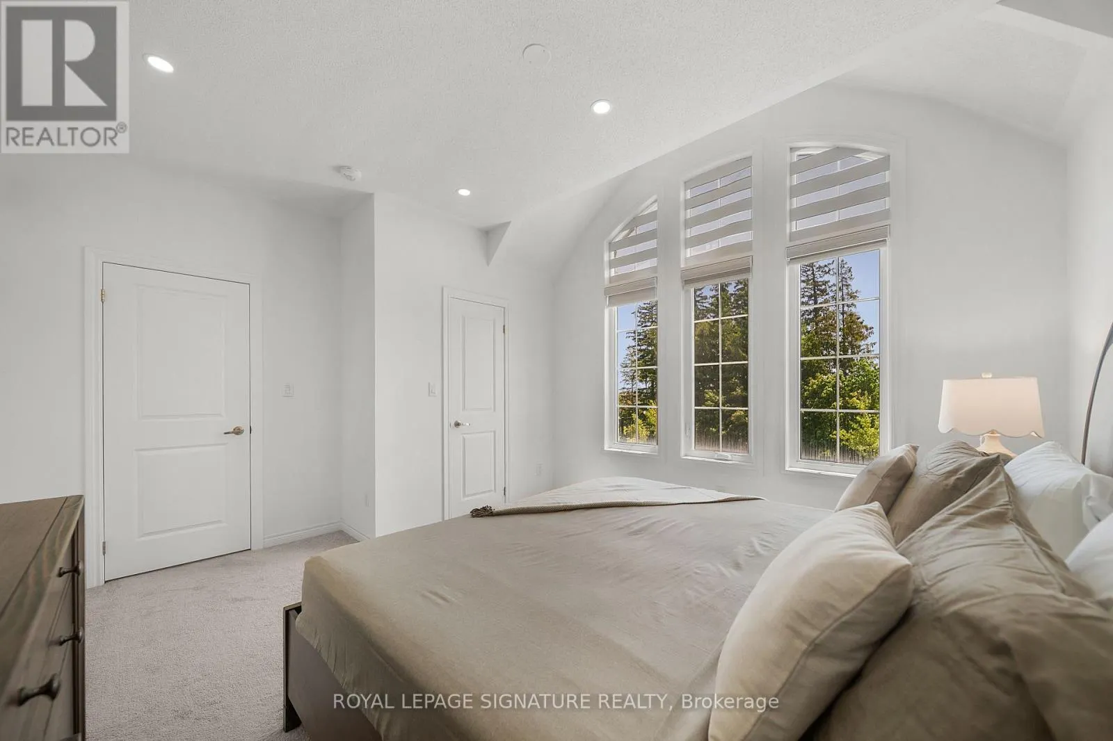 372 CLOCKWORK DRIVE
