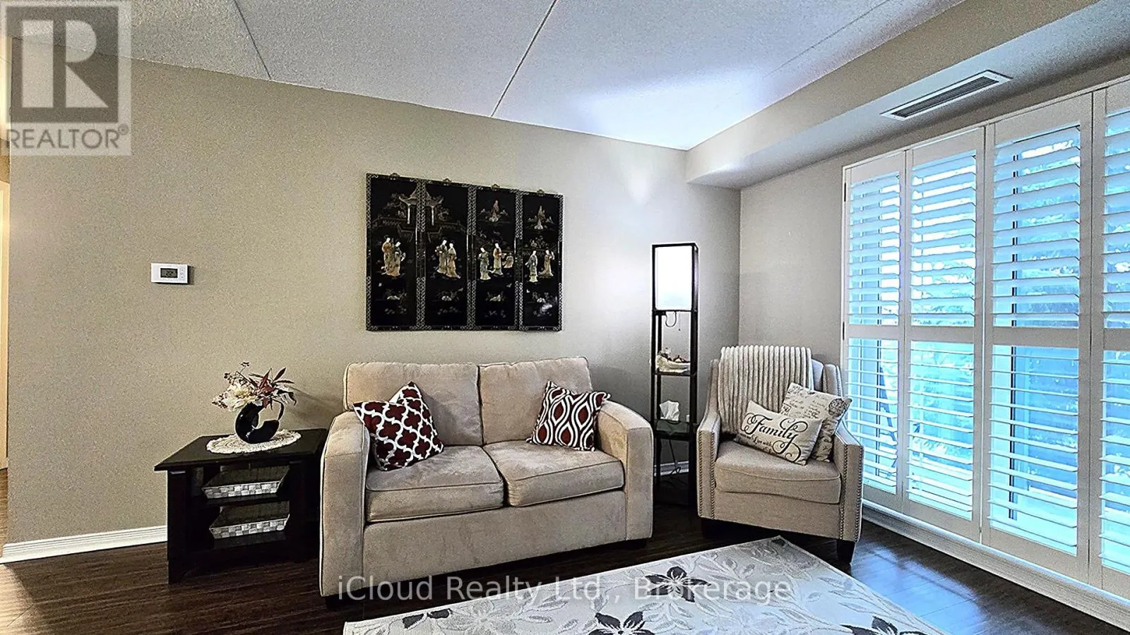 207 - 25 VIA ROSEDALE WAY