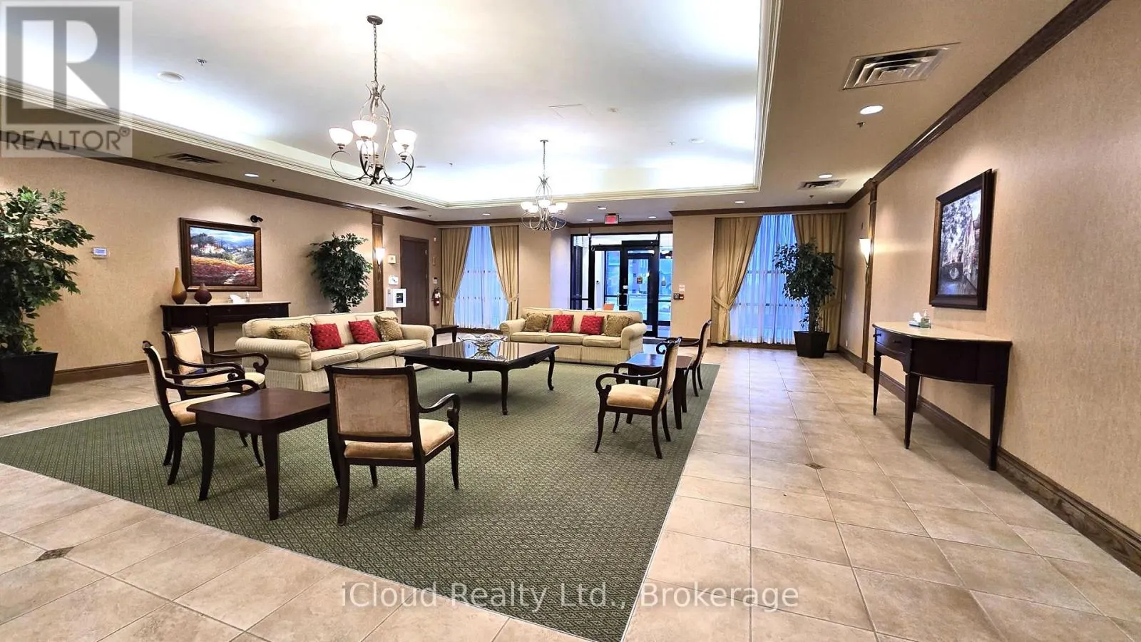 207 - 25 VIA ROSEDALE WAY