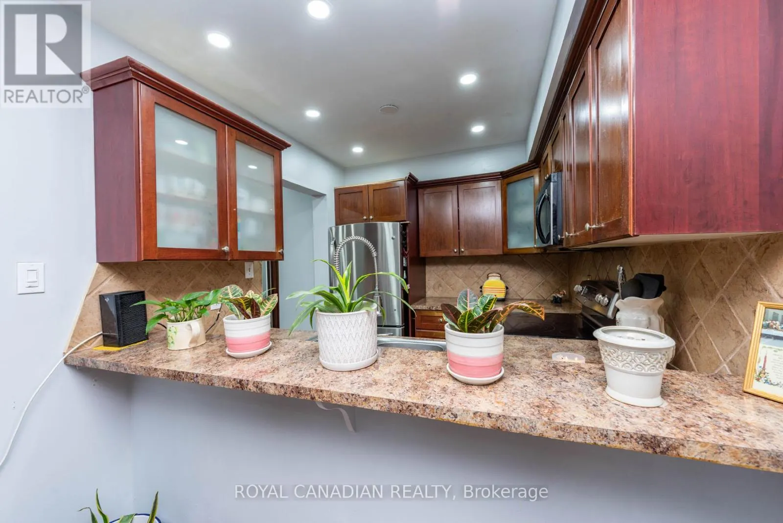 116 - 1538 LANCASTER DRIVE