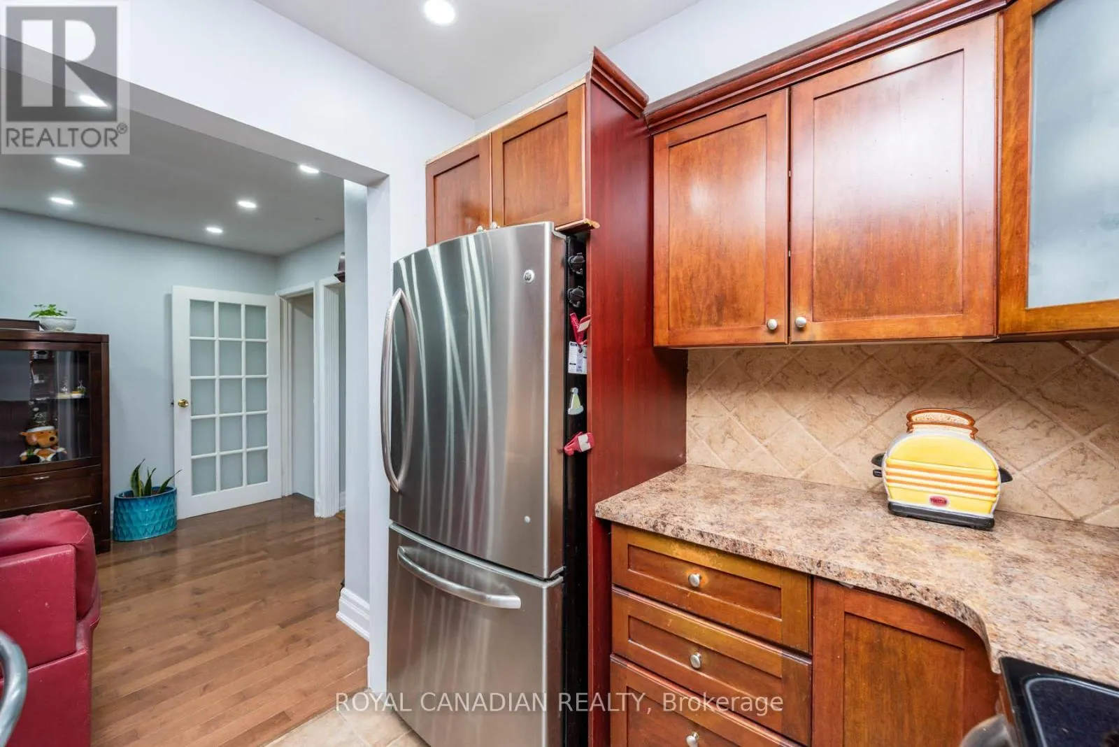 116 - 1538 LANCASTER DRIVE