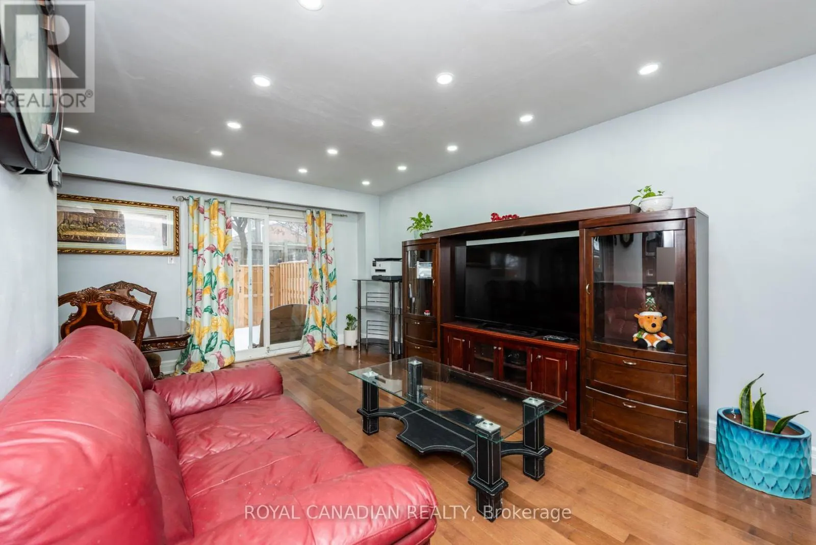 116 - 1538 LANCASTER DRIVE