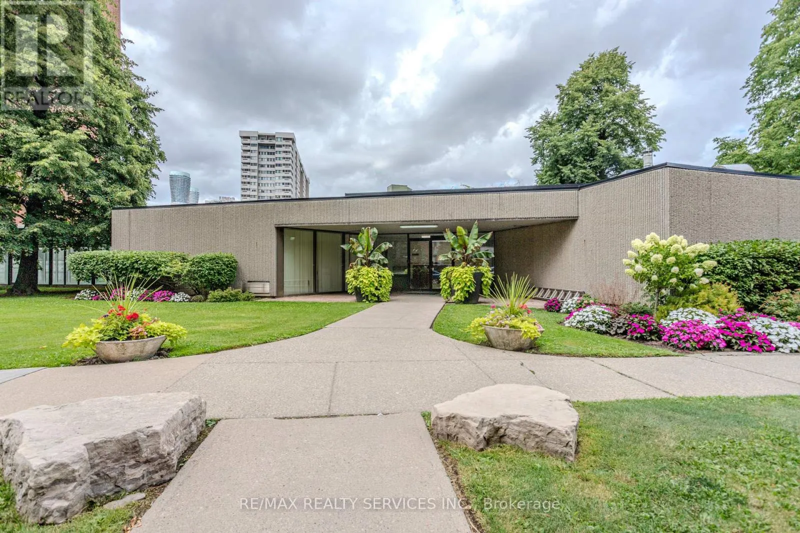 1501 - 20 MISSISSAUGA VALLEY BOULEVARD