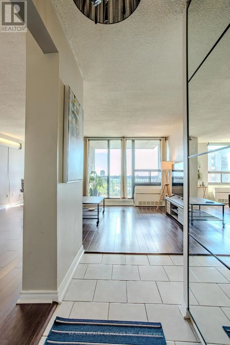 1501 - 20 MISSISSAUGA VALLEY BOULEVARD