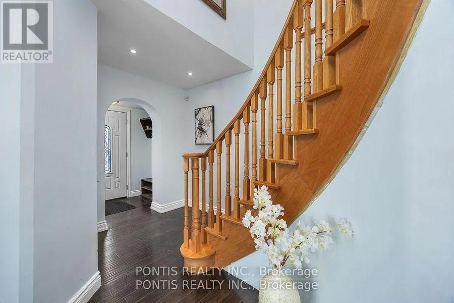 438 ABERFOYLE COURT