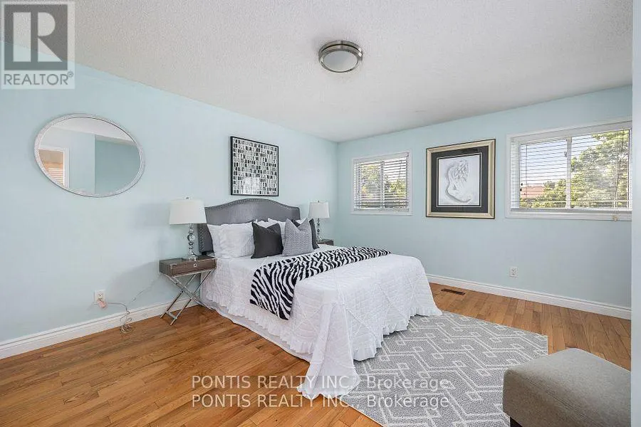 438 ABERFOYLE COURT