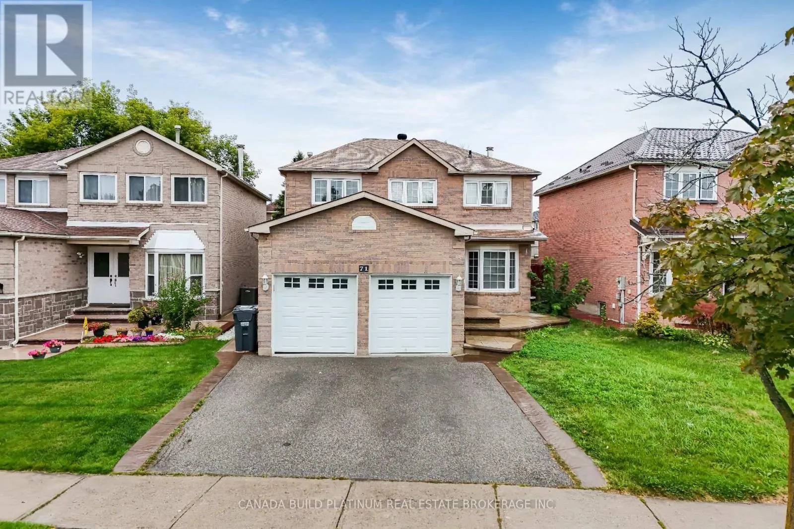71 RAVENSWOOD DRIVE