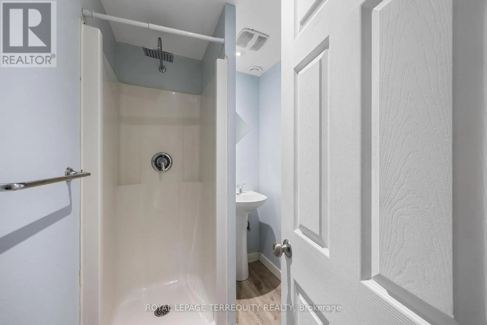 36 - 94 KENHAR DRIVE