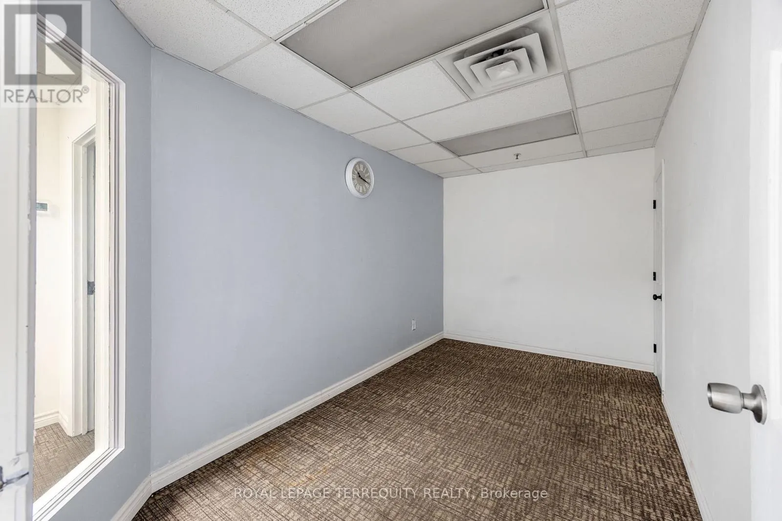 36 - 94 KENHAR DRIVE