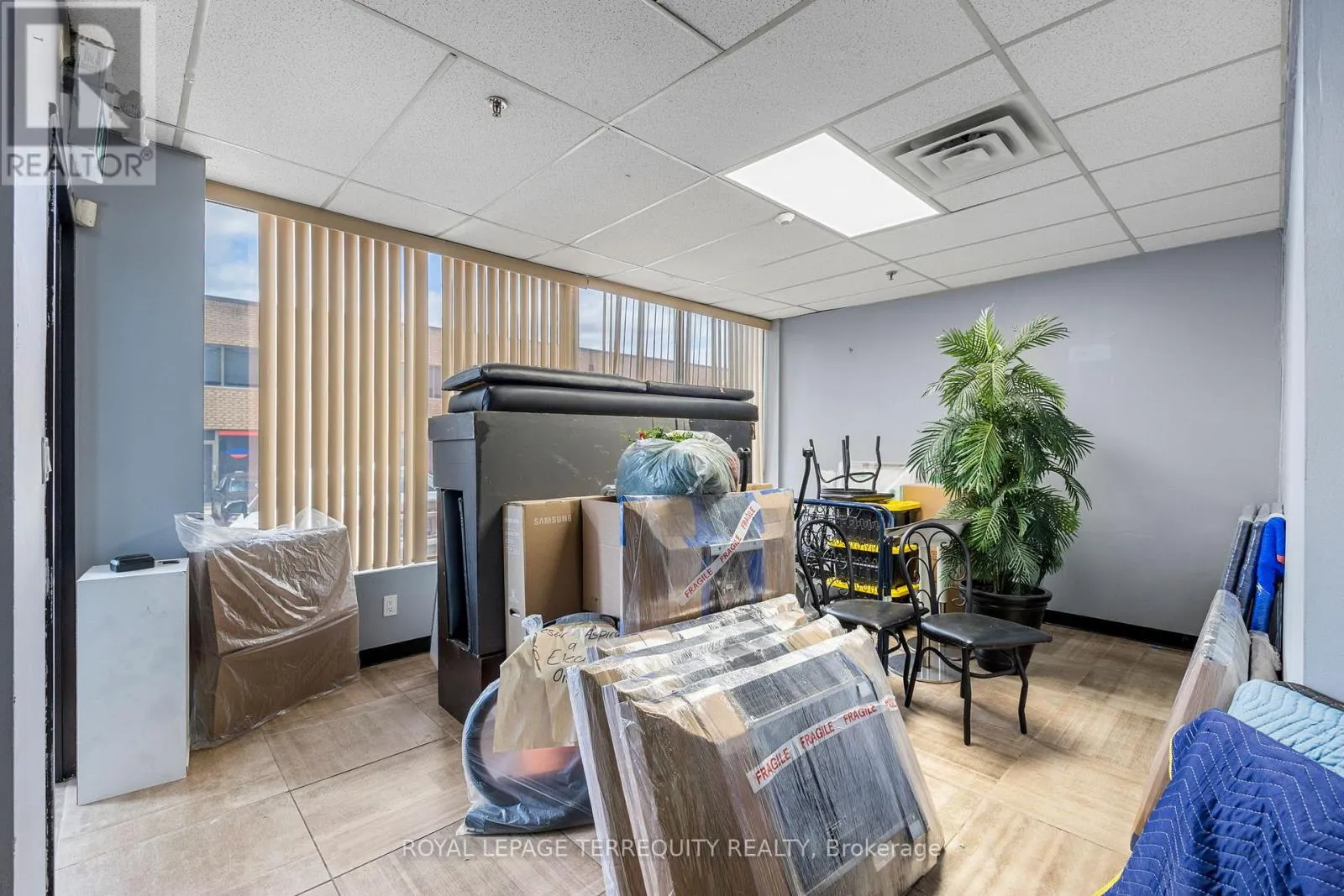 36 - 94 KENHAR DRIVE
