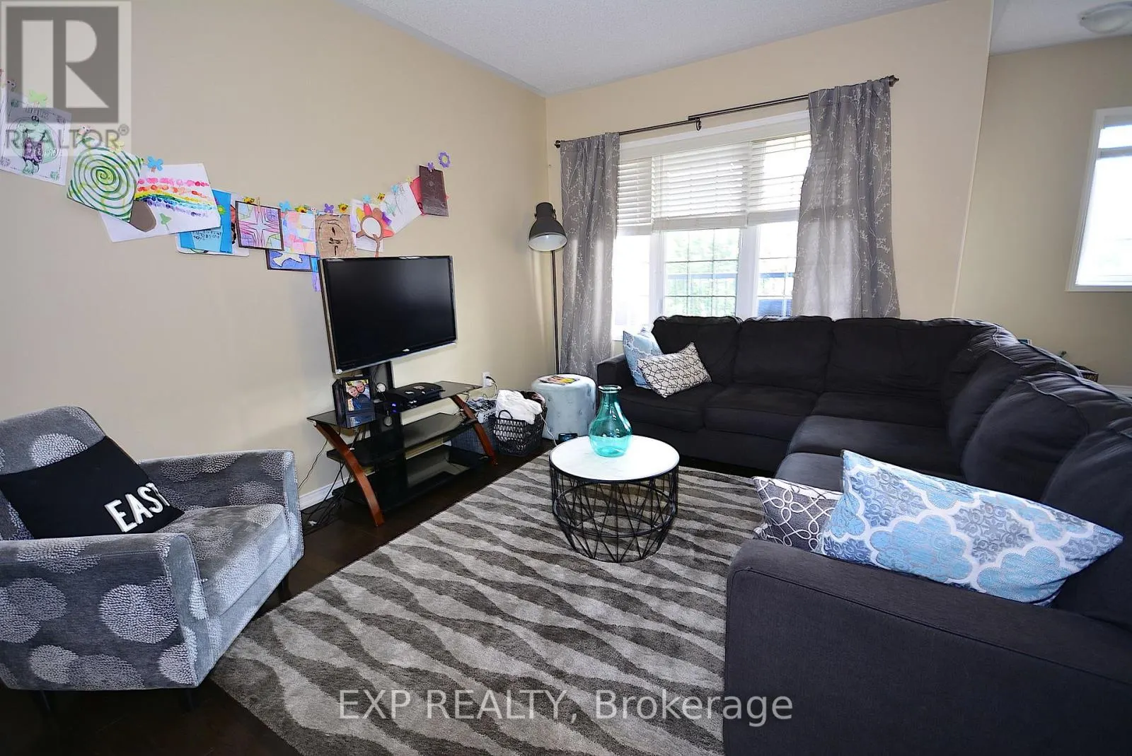 19 - 113 GEORGIAN DRIVE