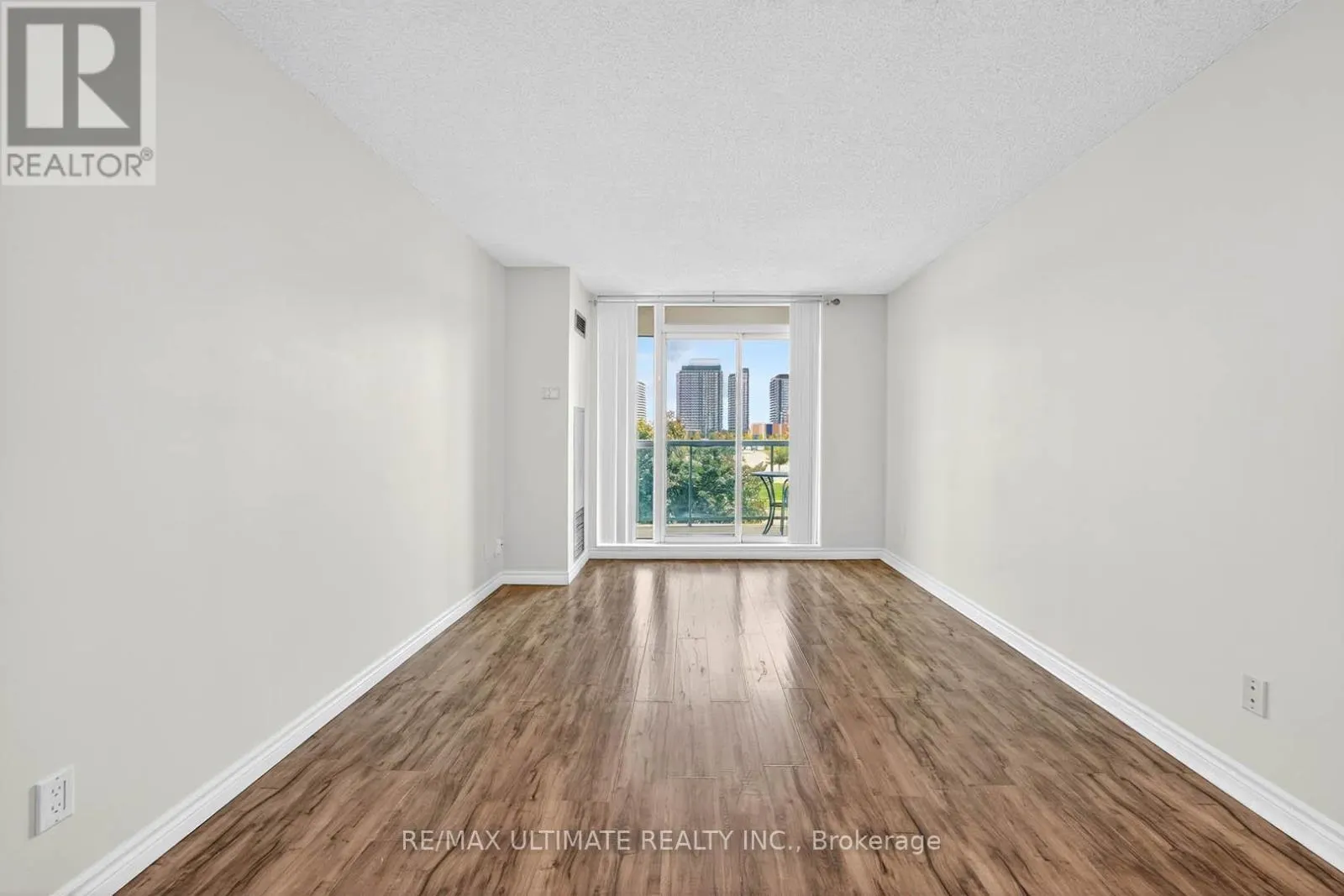 305 - 2585 ERIN CENTRE BOULEVARD