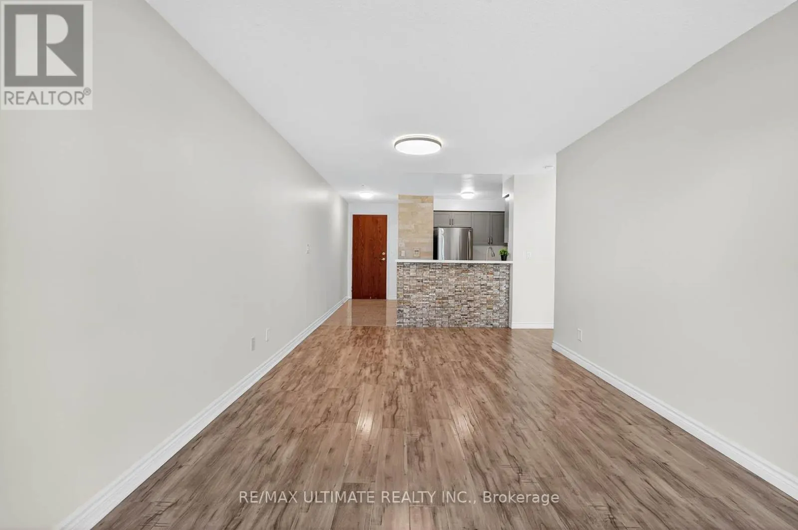 305 - 2585 ERIN CENTRE BOULEVARD