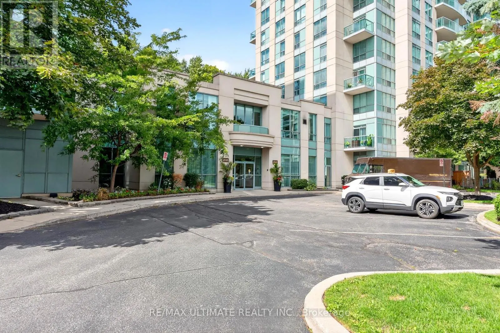 305 - 2585 ERIN CENTRE BOULEVARD