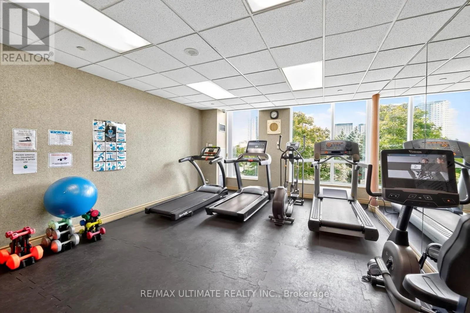 305 - 2585 ERIN CENTRE BOULEVARD
