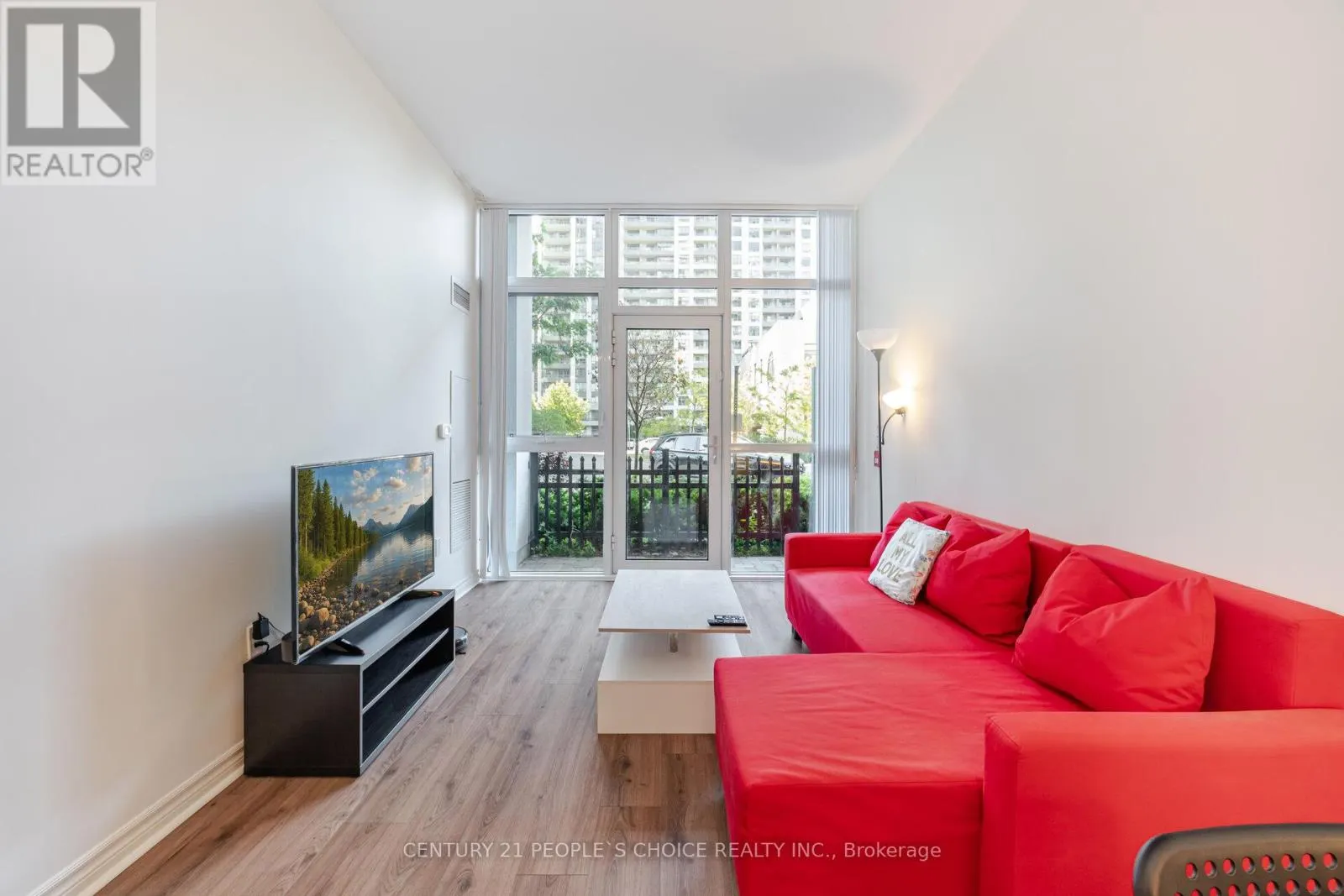 108 - 349 RATHBURN ROAD W
