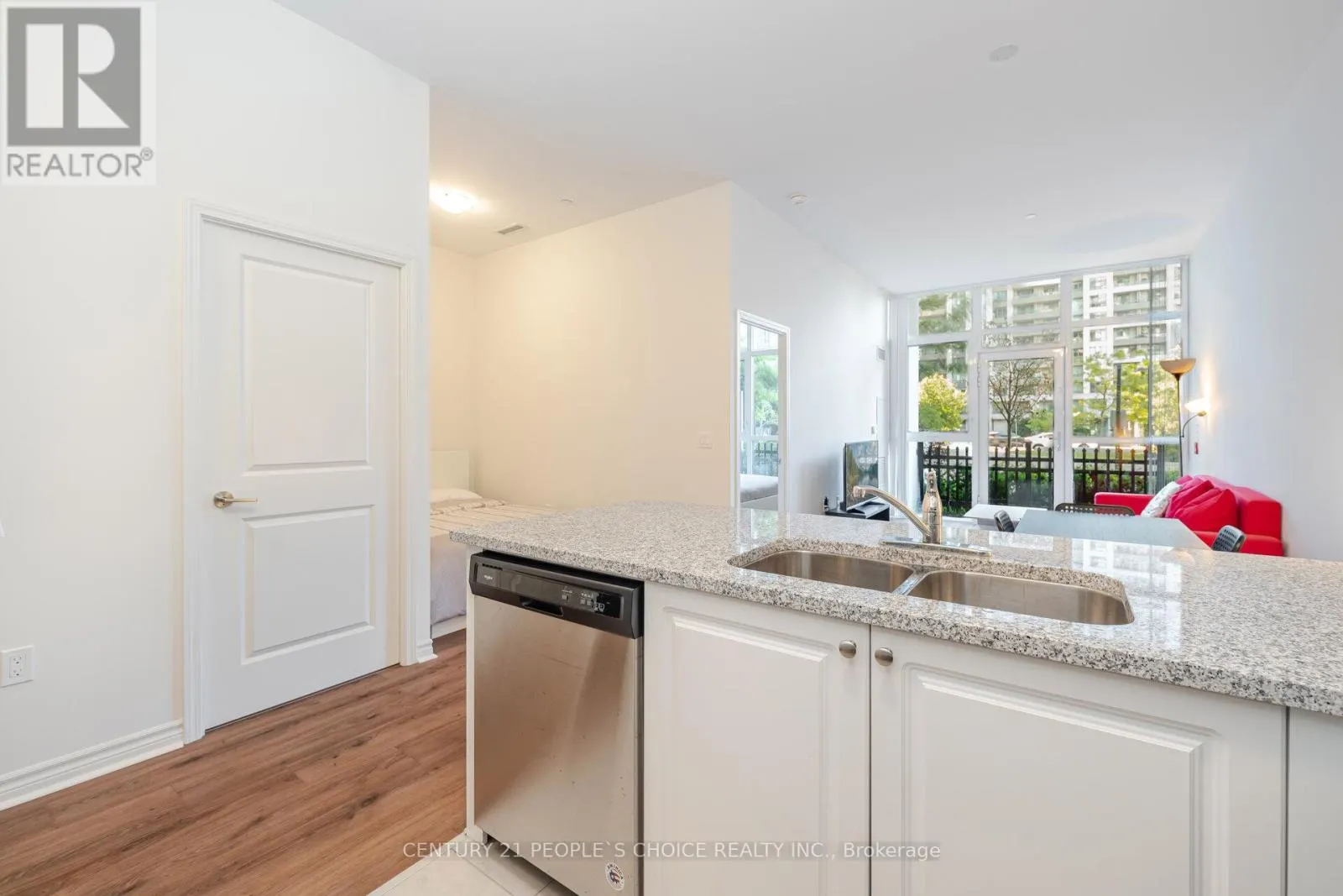 108 - 349 RATHBURN ROAD W