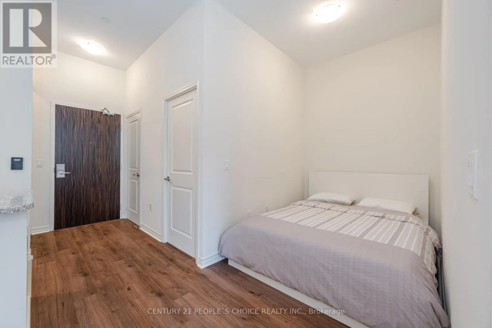 108 - 349 RATHBURN ROAD W