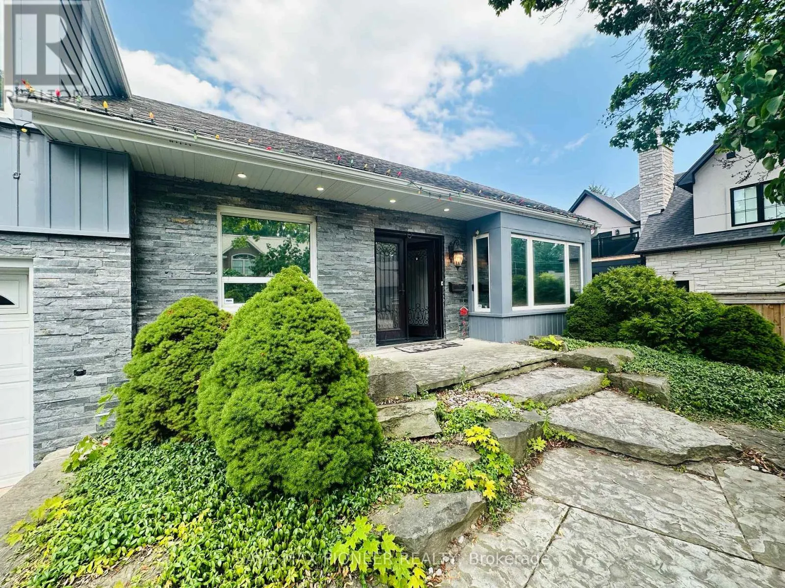 5 PARKVIEW BOULEVARD