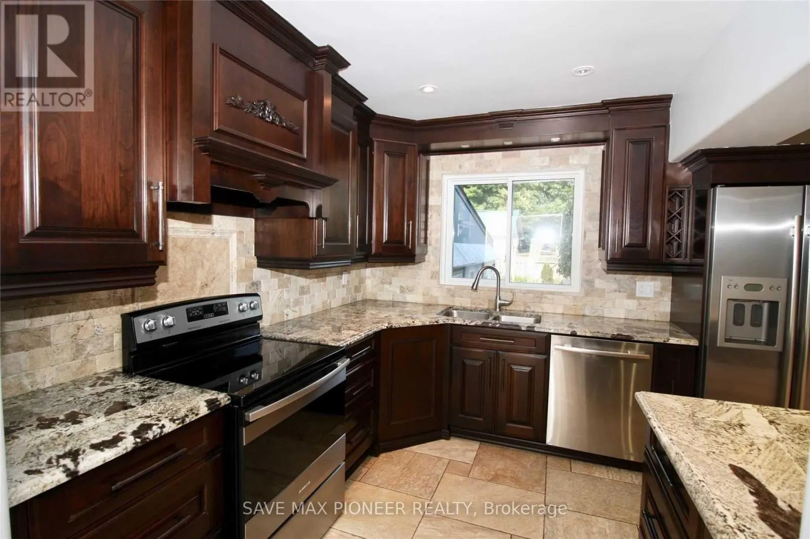 5 PARKVIEW BOULEVARD