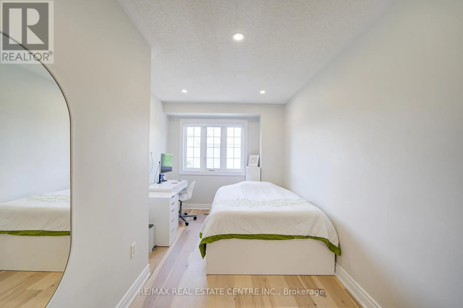 19 - 280 HILLCREST AVENUE