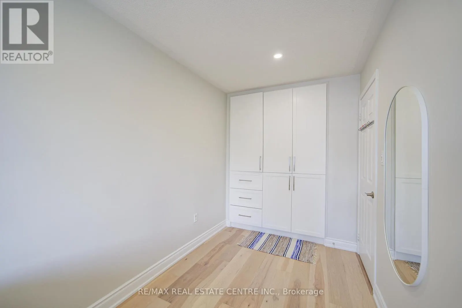 19 - 280 HILLCREST AVENUE