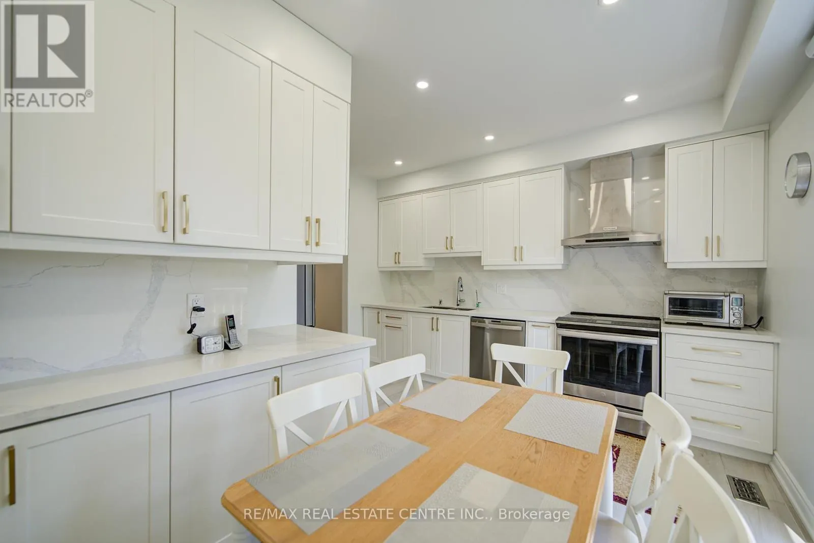 19 - 280 HILLCREST AVENUE