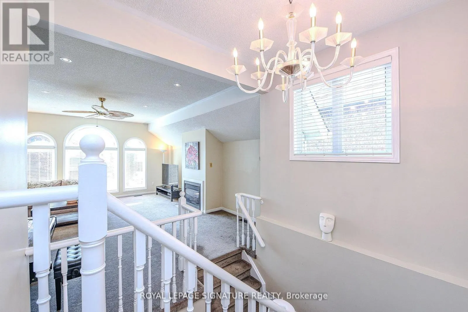 2547 RAGLAN COURT