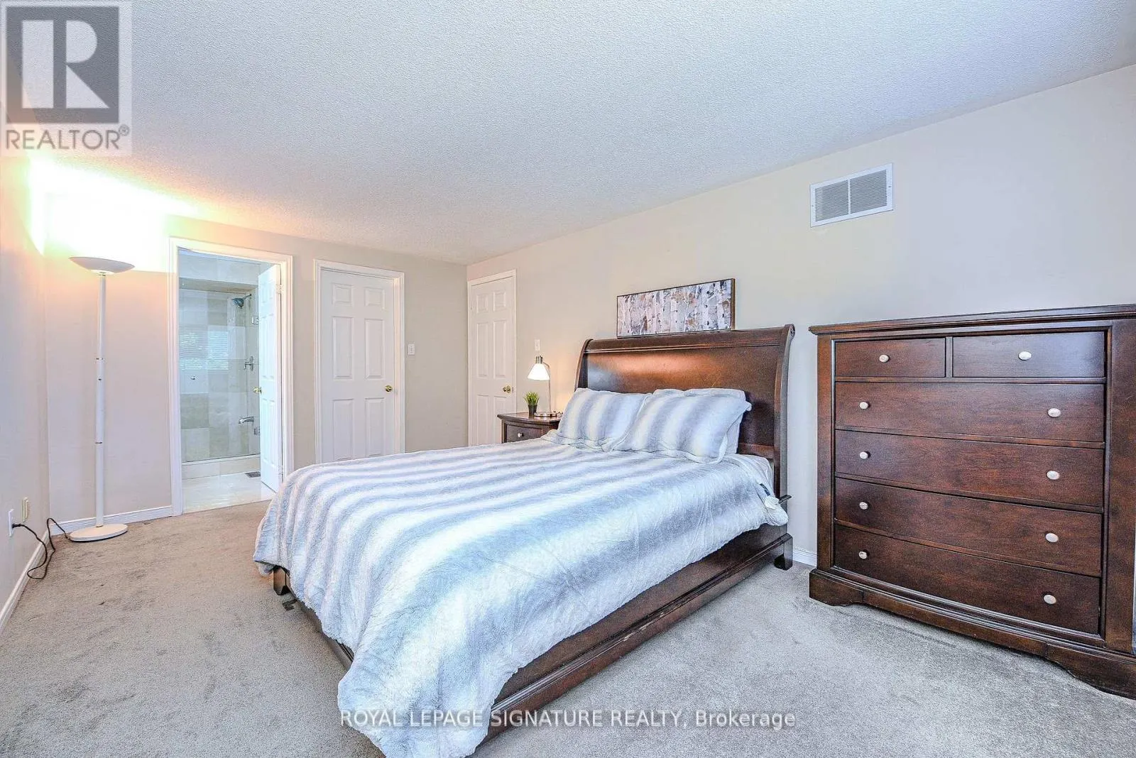2547 RAGLAN COURT