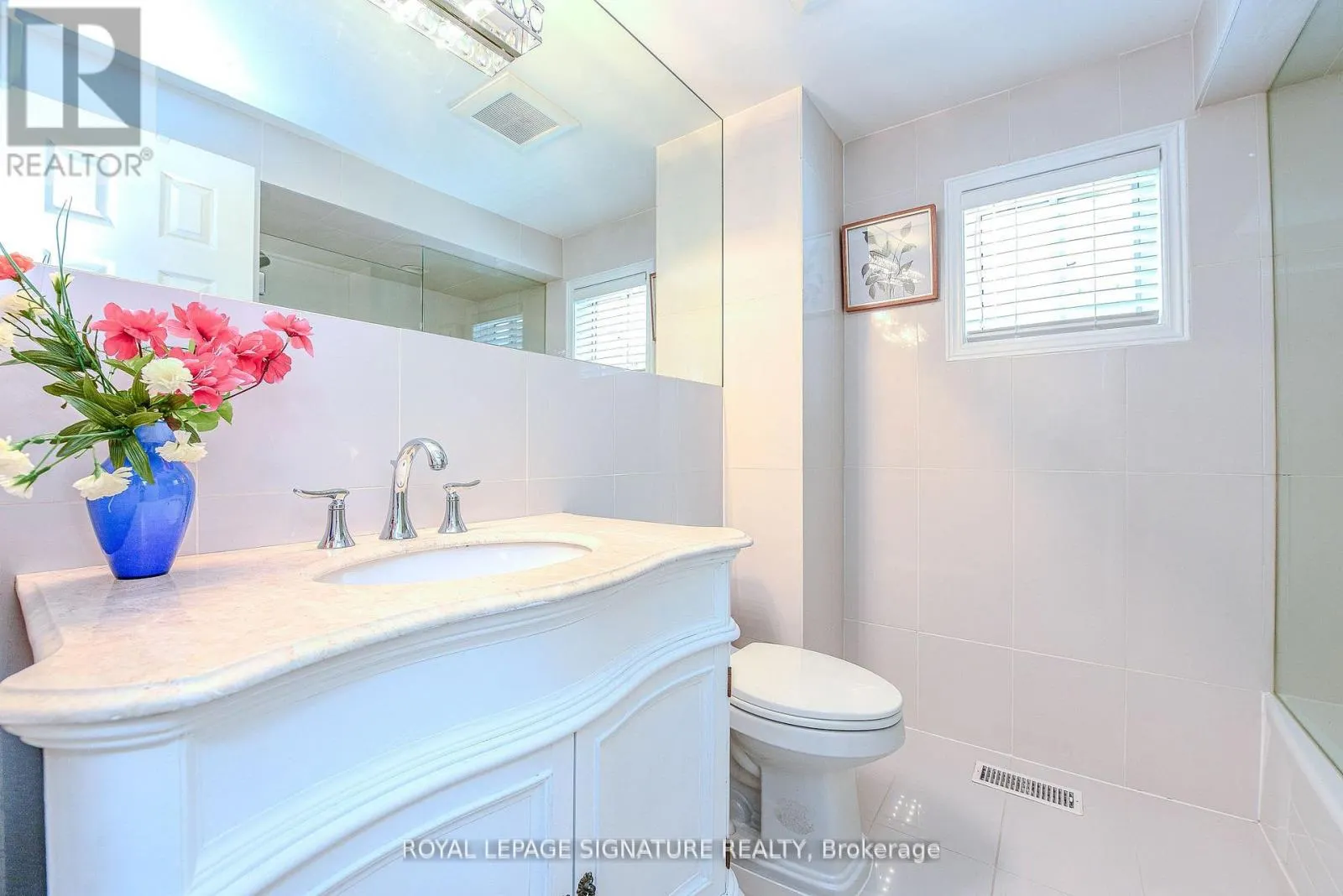 2547 RAGLAN COURT