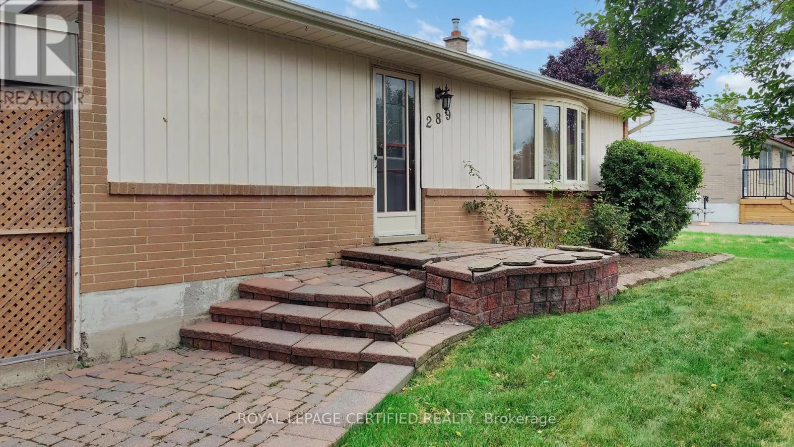 289 HENDERSON STREET