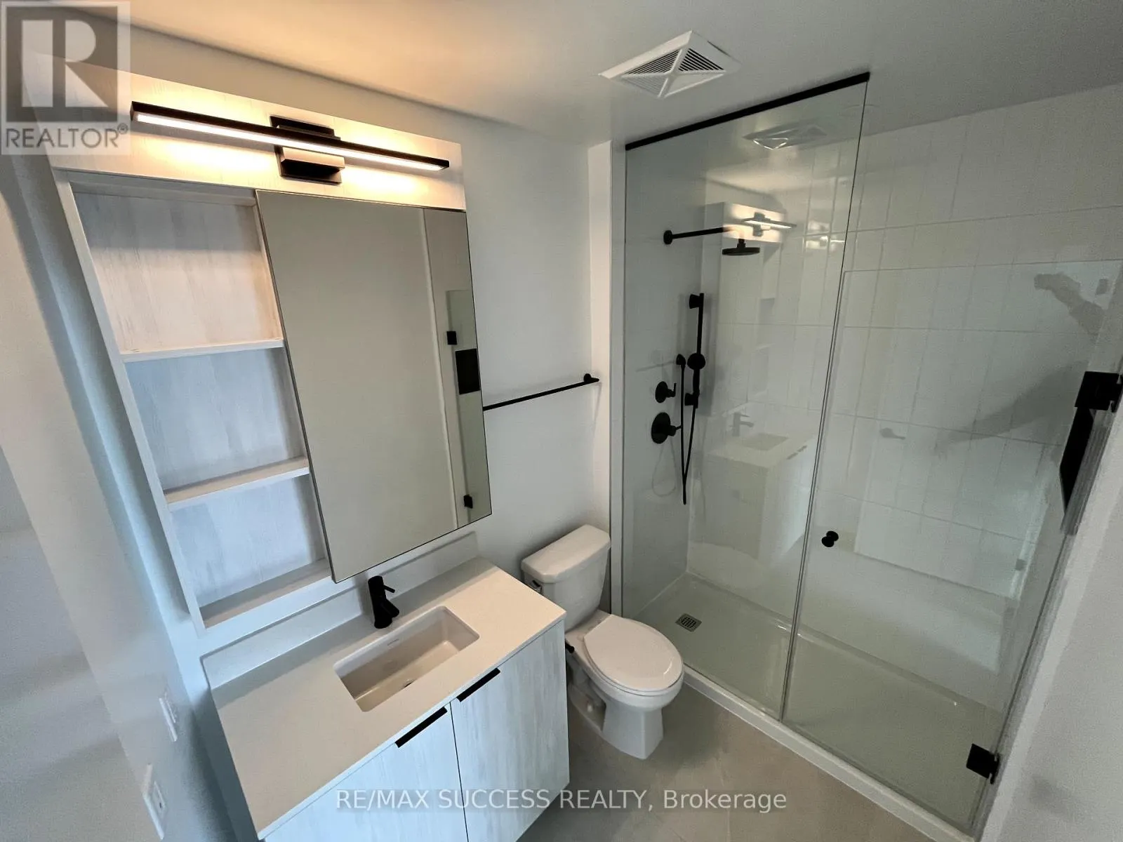 2308 - 2495 EGLINTON AVENUE W