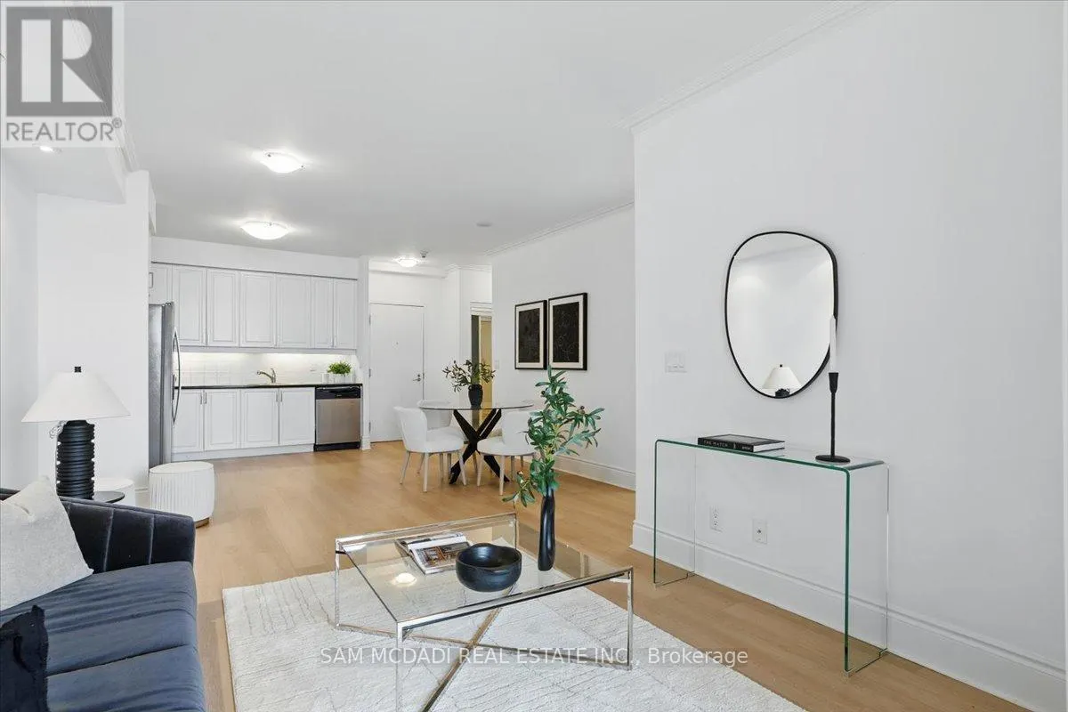 3028 - 3888 DUKE OF YORK BOULEVARD