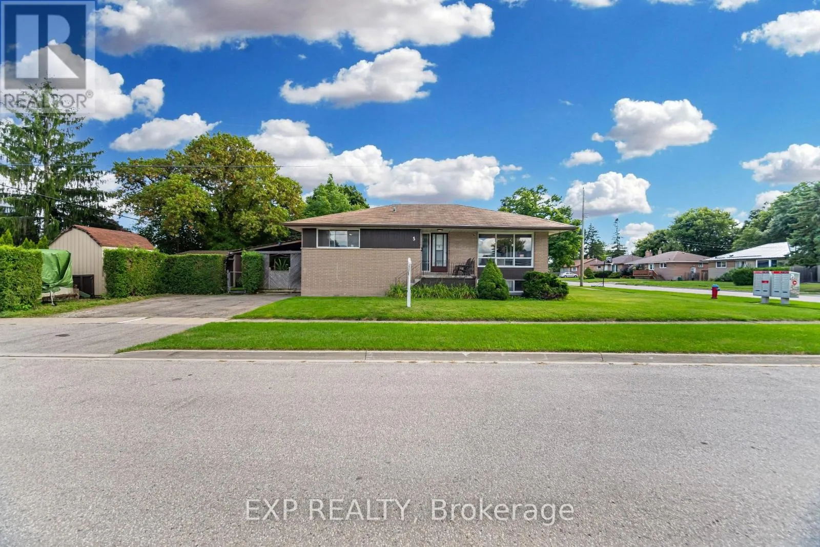 5 GAIREY DRIVE