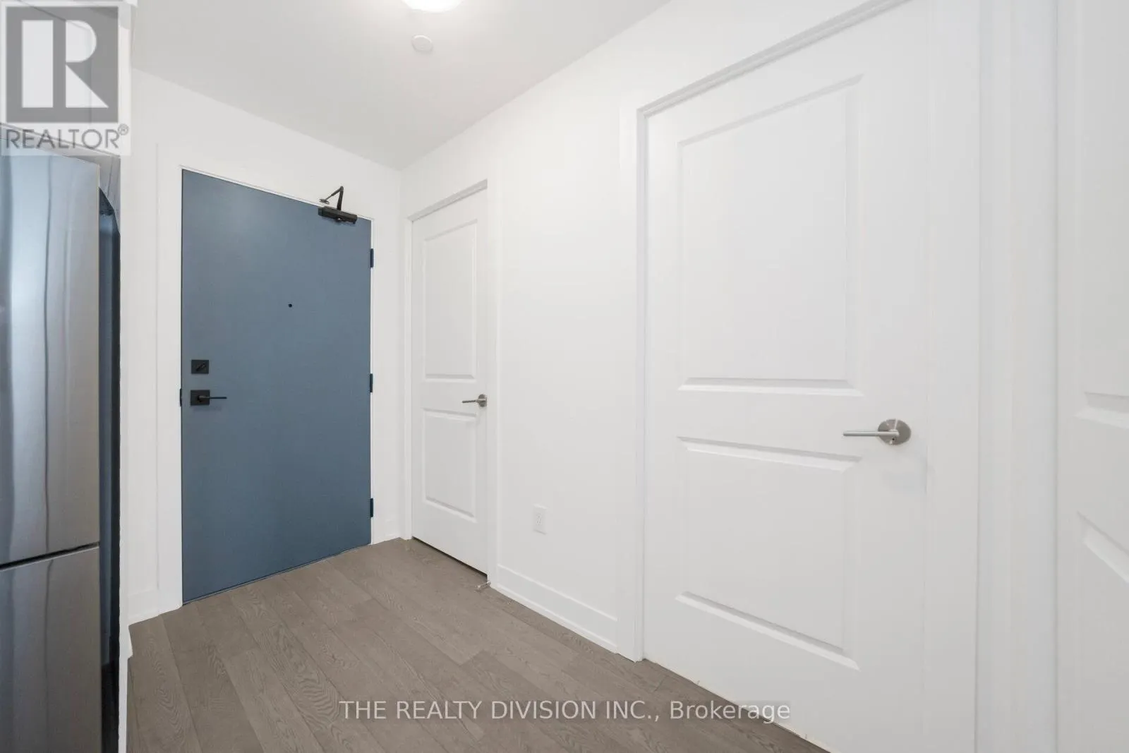 1063 DOUGLAS MCCURDY COMMON