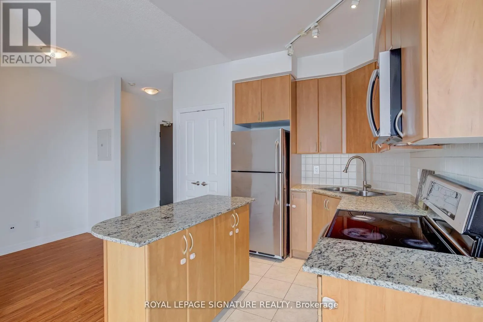 1808 - 225 WEBB DRIVE