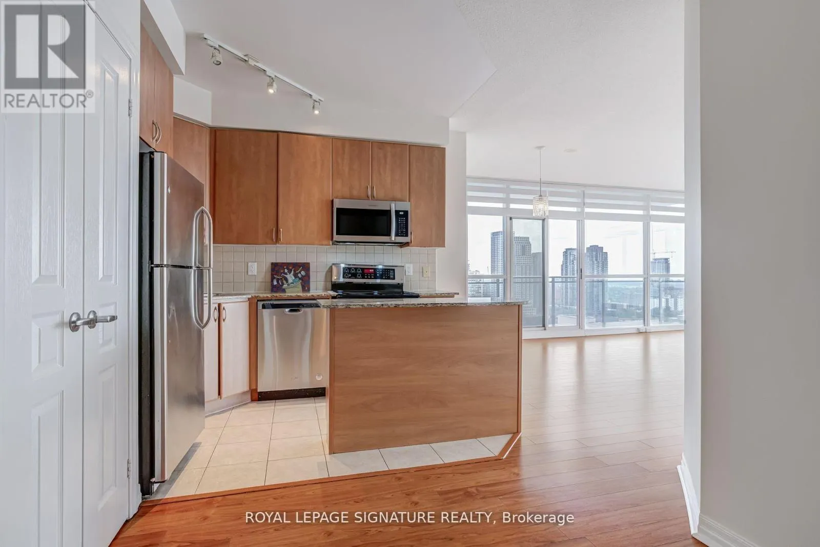 1808 - 225 WEBB DRIVE