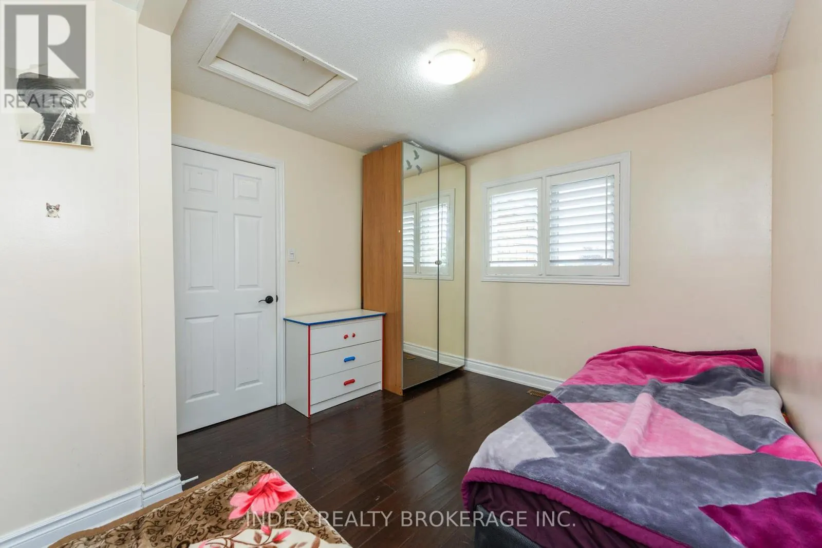 203 RICHVALE DRIVE S