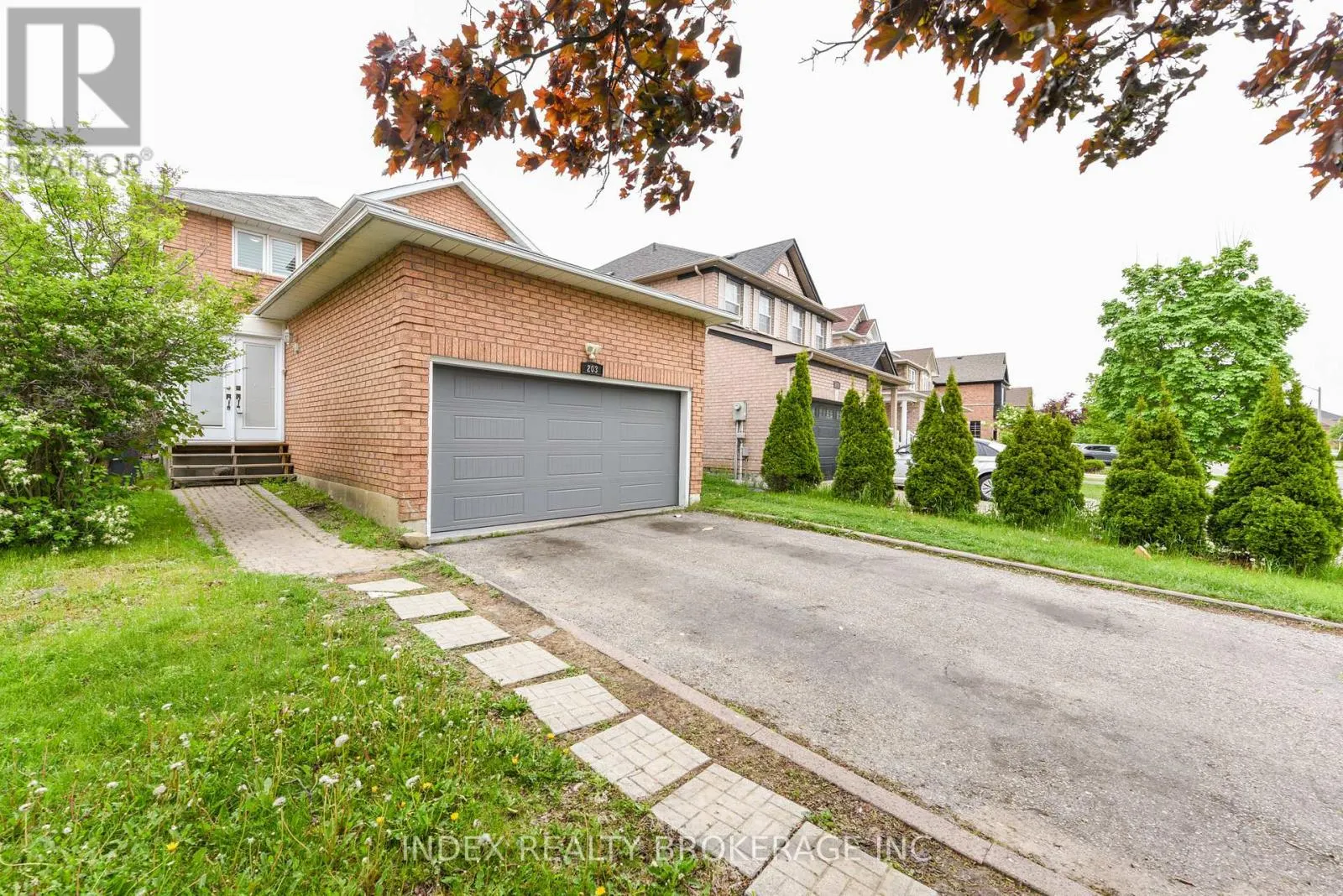 203 RICHVALE DRIVE S