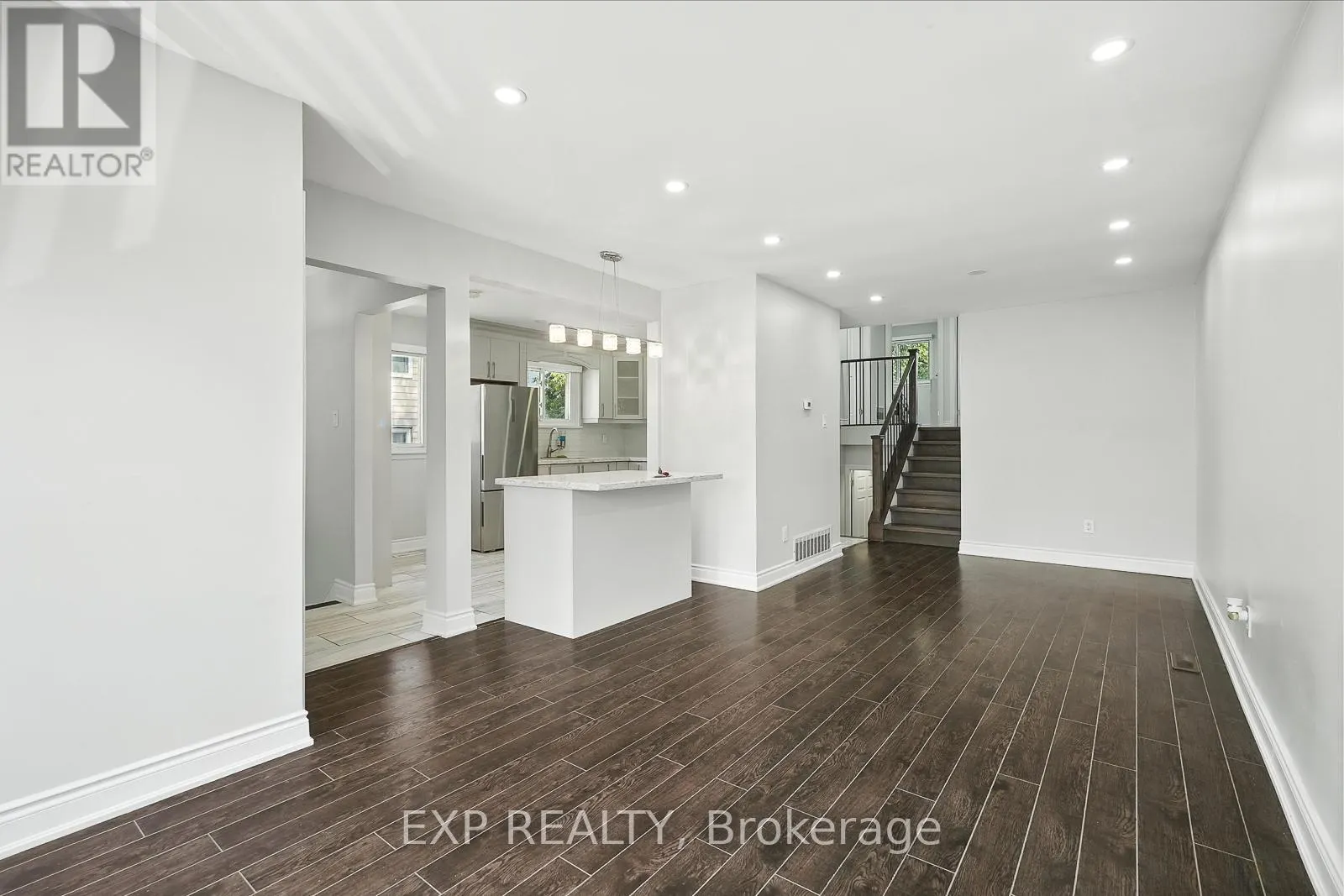 387 ARCHDEKIN DRIVE