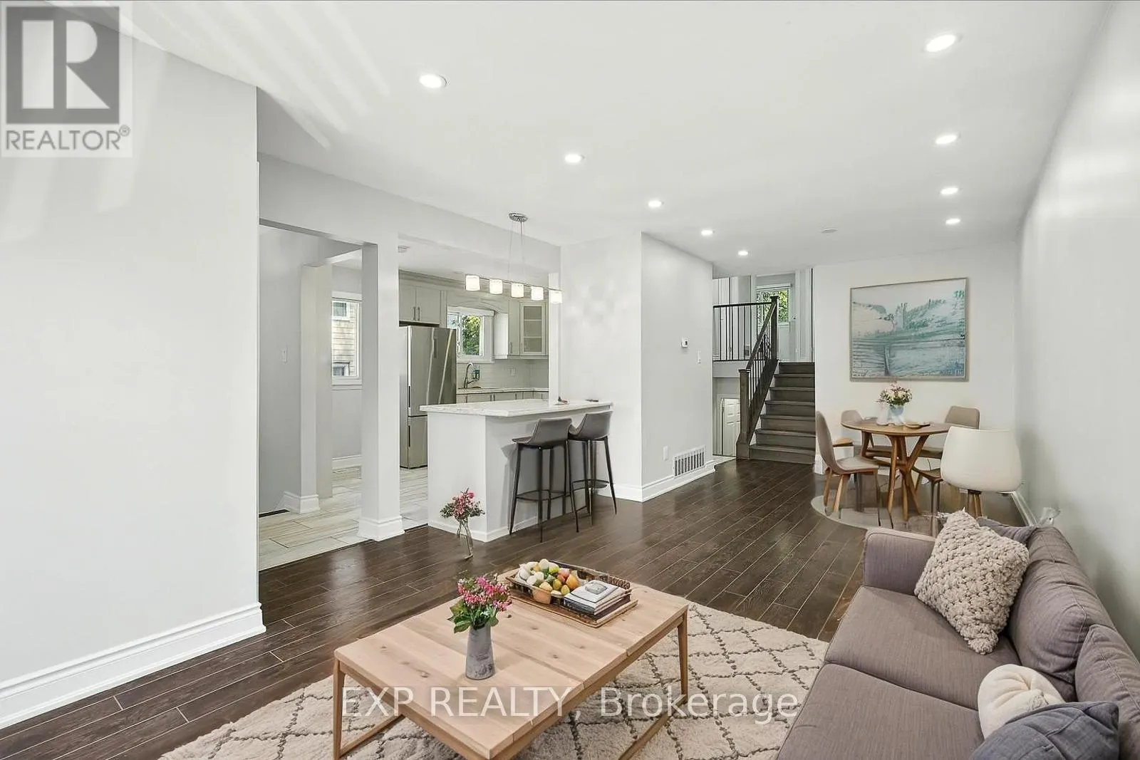 387 ARCHDEKIN DRIVE