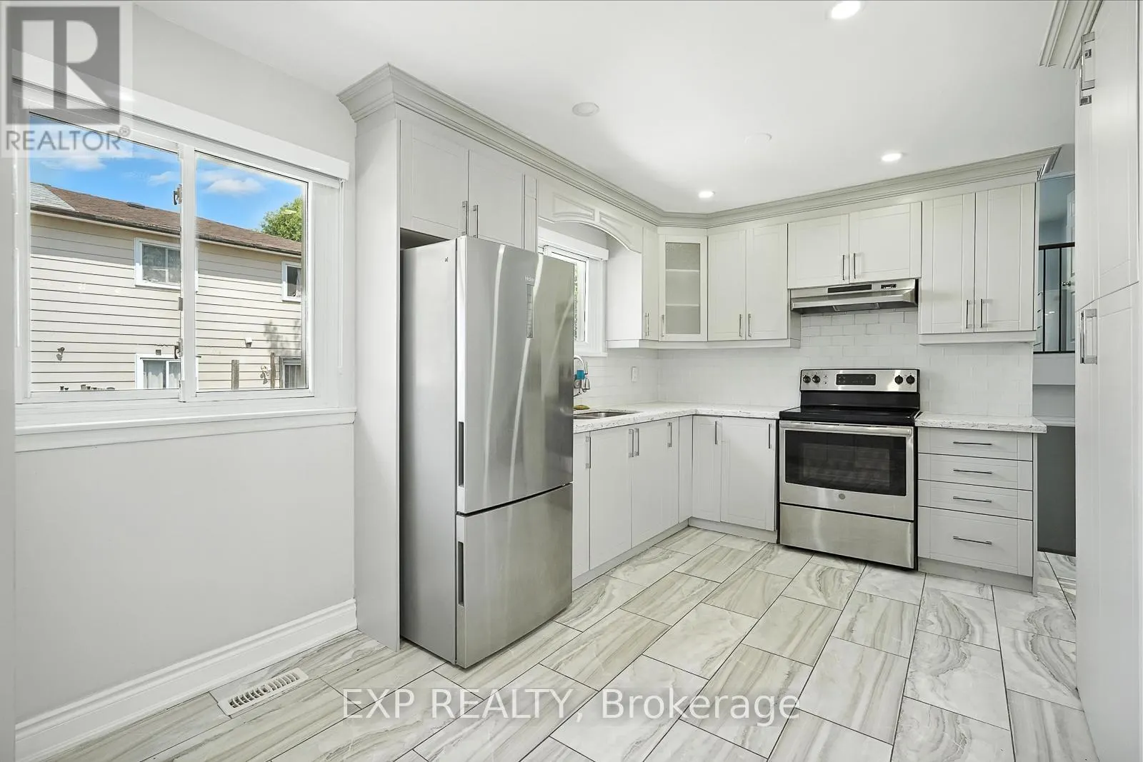 387 ARCHDEKIN DRIVE