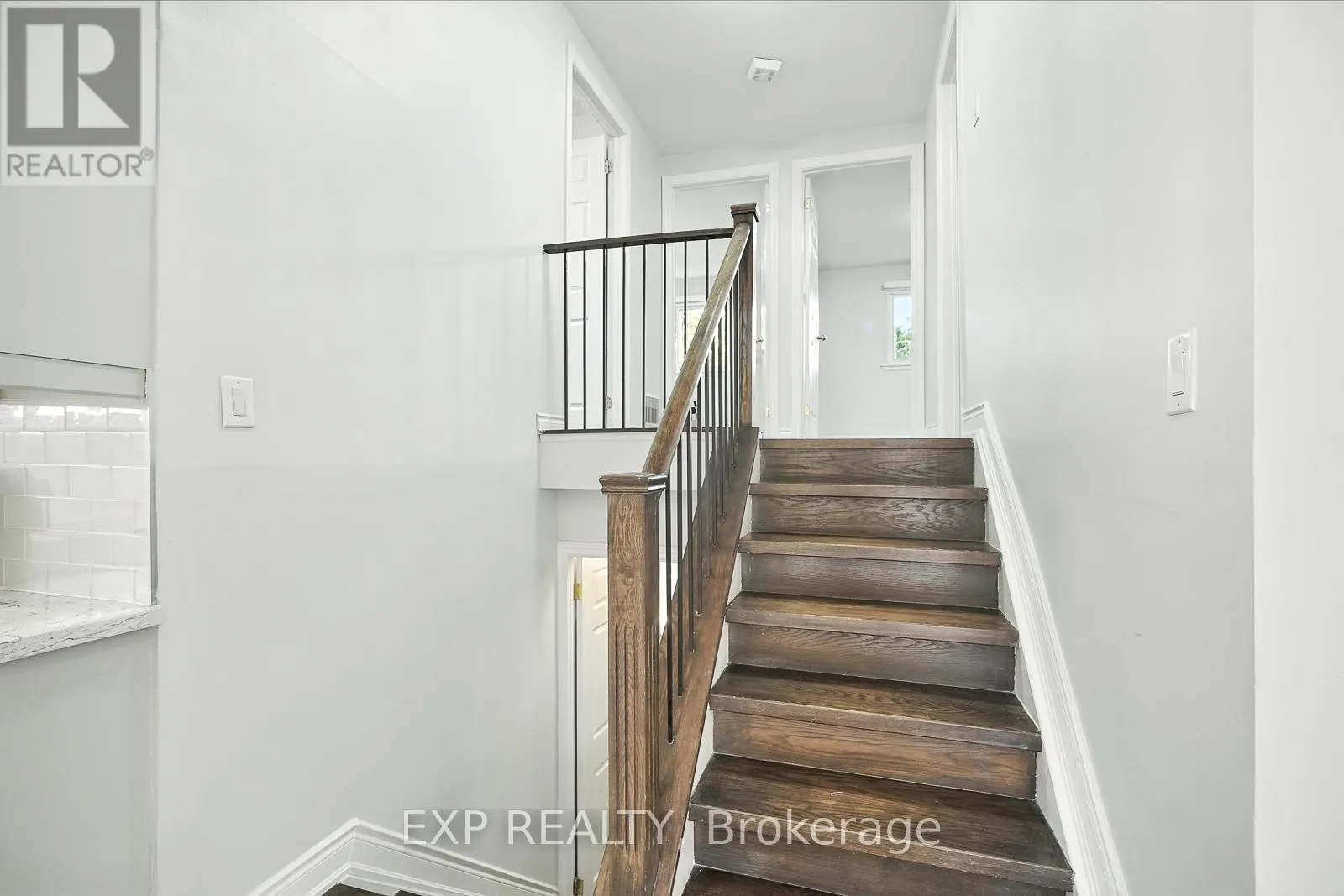 387 ARCHDEKIN DRIVE