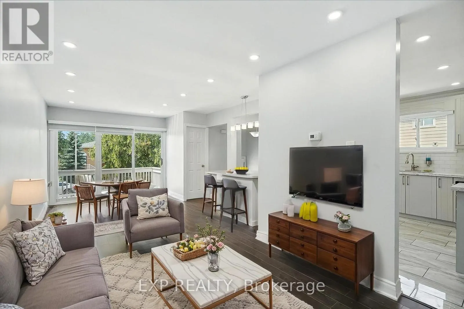 387 ARCHDEKIN DRIVE