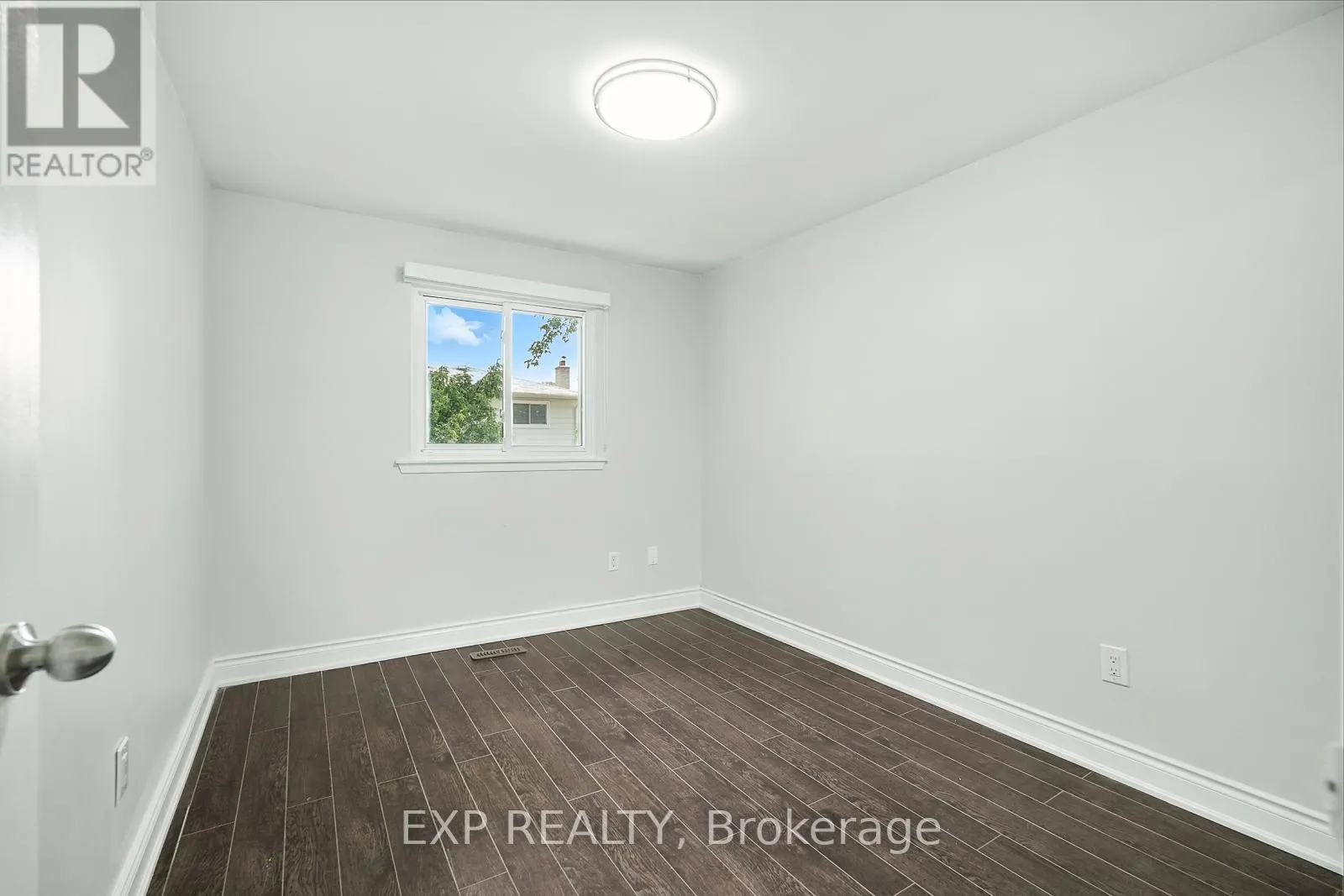 387 ARCHDEKIN DRIVE