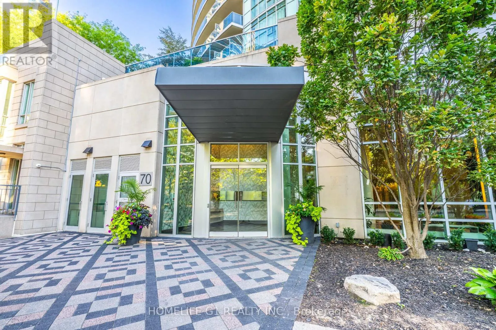 1109 - 70 ABSOLUTE AVENUE