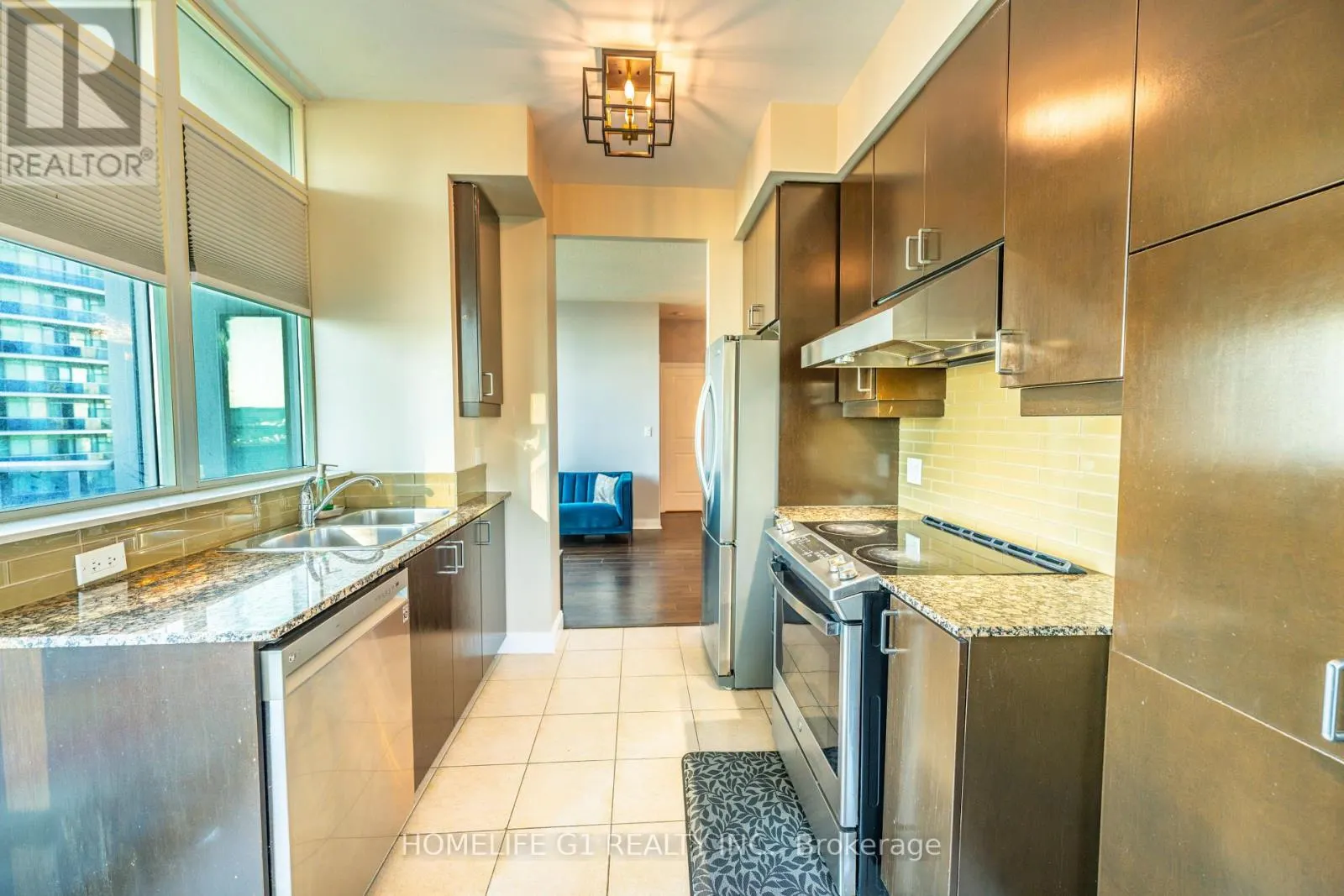 1109 - 70 ABSOLUTE AVENUE